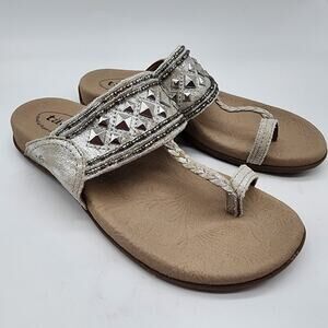 Taos Genie Pewter Sandals Size 7 Studded Flip Flop Slides Arch Support Metallic